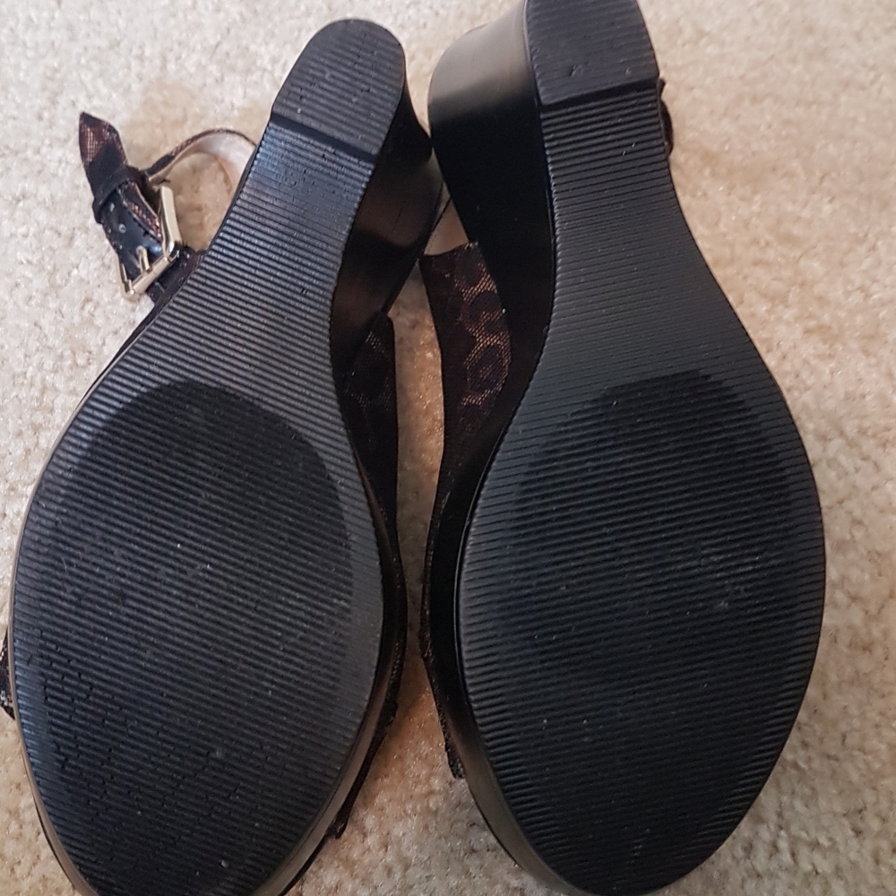 Shoes - Picture 6 of 6